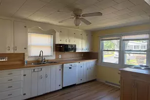 24 Curtis St, Wells, ME 04090 - Photo 4