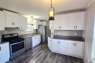 3 Parkview Ln, Lewiston, ME 04240 - Photo 4