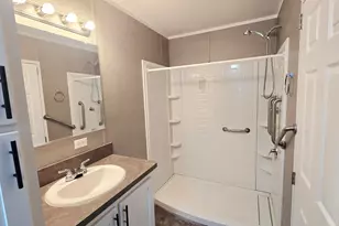 3 Parkview Ln, Lewiston, ME 04240 - Photo 18