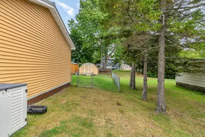 21 Western Avenue, East Millinocket, ME 04430 - Photo 6