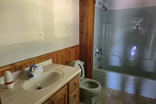 1423 Park St, Livermore Falls, ME 04254 - Photo 10