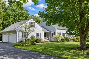 32 Carriage Hill Dr, Windham, ME 04062 - Photo 2