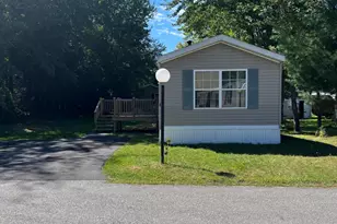 8 Bayberry Dr, Old Orchard Beach, ME 04064 - Photo 2