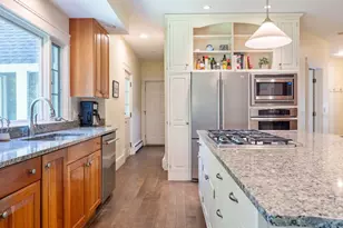 2 Rock Crest Dr, Cape Elizabeth, ME 04107 - Photo 12