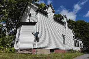 19 Oakland St, Waterville, ME 04901 - Photo 2