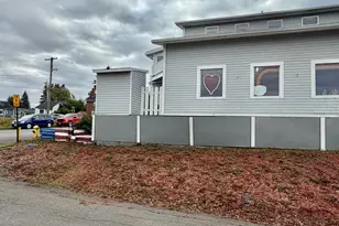 106 McKinley, Van Buren, ME 04785 - Photo 4
