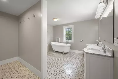 2385 Broadway, Bangor, ME 04401 - Photo 32