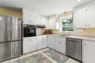 112 Dennett St, Portland, ME 04102 - Photo 10