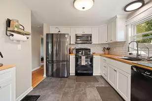 71 Bradstreet Ln, Eliot, ME 03903 - Photo 4