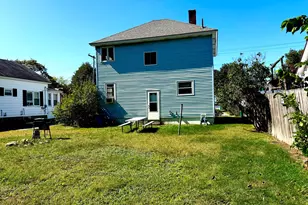 27 Eastland Ave, Millinocket, ME 04462 - Photo 4