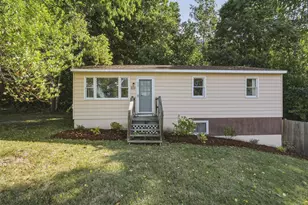 658 Middle Rd, Sabattus, ME 04280 - Photo 2