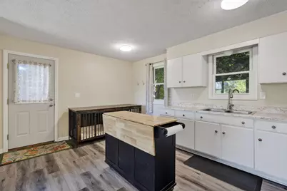 658 Middle Road, Sabattus, ME 04280 - Photo 10