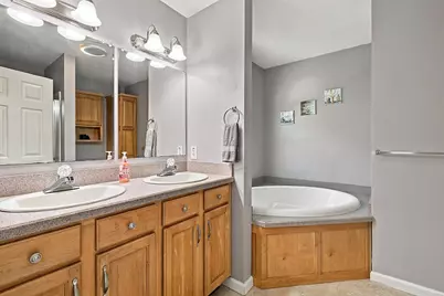 49 Towle Street, Auburn, ME 04210 - Photo 20