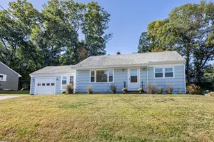 10 Pleasant Ave, Cape Elizabeth, ME 04107 - Photo 1