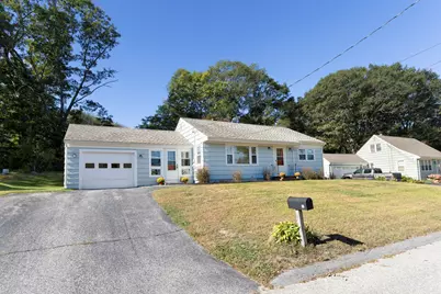 10 Pleasant Avenue, Cape Elizabeth, ME 04107 - Photo 2