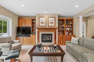 11 Ashwood Ln, Falmouth, ME 04105 - Photo 10