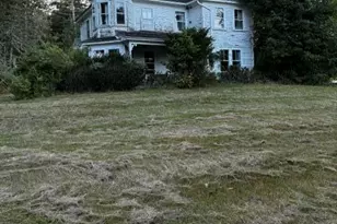 43 N Sedgwick Rd, Sedgwick, ME 04676 - Photo 2