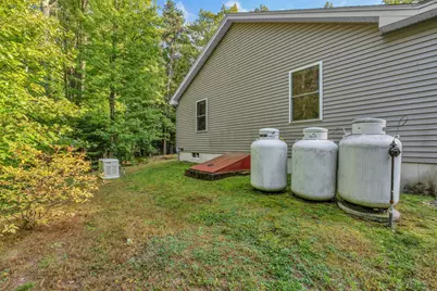15 Evans Way, Sebago, ME 04029 - Photo 32