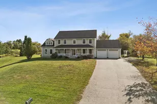 43 Greenfield Dr, Auburn, ME 04210 - Photo 2