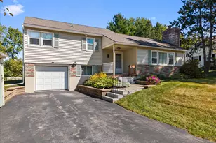 30 Birchwood Blvd, Brewer, ME 04412 - Photo 2