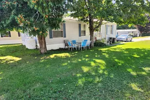 28 Pinehill Mhp Rd, Berwick, ME 03901 - Photo 2
