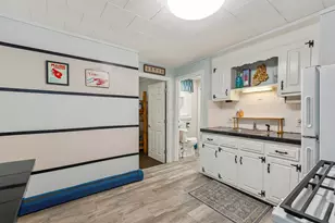 28 Seacliff Ave, Old Orchard Beach, ME 04064 - Photo 10