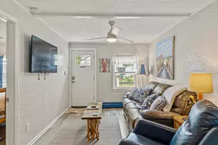 28 Seacliff Ave, Old Orchard Beach, ME 04064 - Photo 14