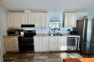 13 Dunlop Ave, Mechanic Falls, ME 04256 - Photo 12