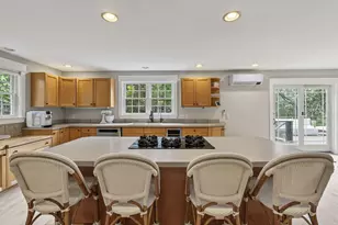 8 Fox Run Rd, Falmouth, ME 04105 - Photo 10
