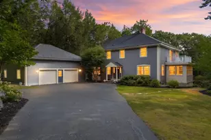 8 Fox Run Rd, Falmouth, ME 04105 - Photo 2