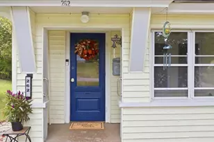 262 Linnell St, Rumford, ME 04276 - Photo 6
