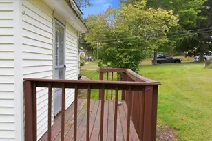 262 Linnell St, Rumford, ME 04276 - Photo 12
