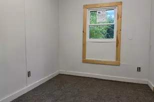 7 Pleasant St, Mexico, ME 04257 - Photo 8