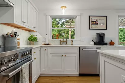 56 Carroll Street, Falmouth, ME 04105 - Photo 12