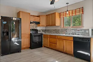 25 Brandy Ln, Hudson, ME 04449 - Photo 12