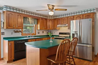 1057 Sunset Avenue, Glenburn, ME 04401 - Photo 16
