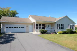 854 Main St, Vassalboro, ME 04989 - Photo 1