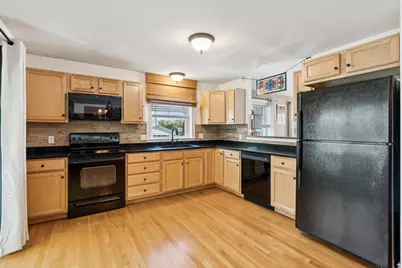 25 Broadway, Portland, ME 04103 - Photo 8