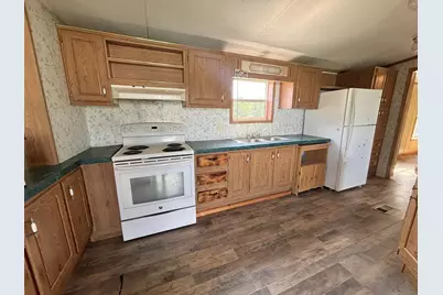 10 Elwood Drive, Clinton, ME 04927 - Photo 8