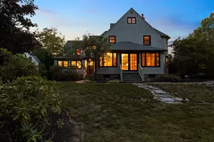 425 York St, York, ME 03909 - Photo 4