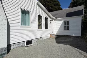 27 Dudley St, Presque Isle, ME 04769 - Photo 4