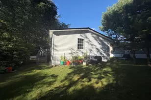 30 Oak St, Oakland, ME 04963 - Photo 20