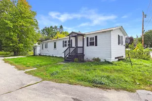 26 Summer St, Norway, ME 04268 - Photo 1