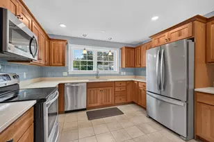 32 Elmwood Ave, Scarborough, ME 04074 - Photo 6
