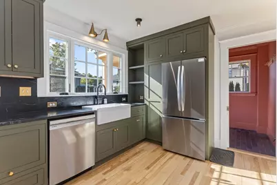 4 Woodmont Street, Portland, ME 04102 - Photo 18