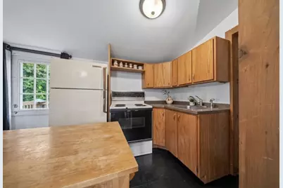 38 Towle Street, Auburn, ME 04210 - Photo 20