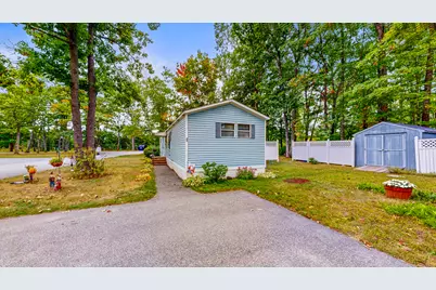 33 Oakwood Drive, Turner, ME 04282 - Photo 2