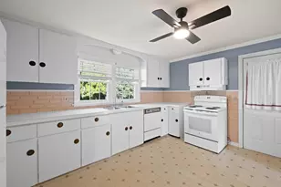 394 Park Ave, Auburn, ME 04210 - Photo 8