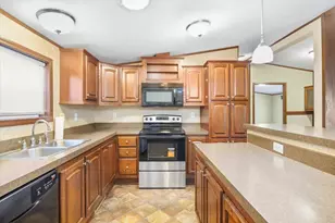 132 Lake Sherburne Rd, Waterboro, ME 04087 - Photo 4