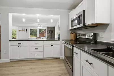 25 E Oxford Road, Oxford, ME 04270 - Photo 22